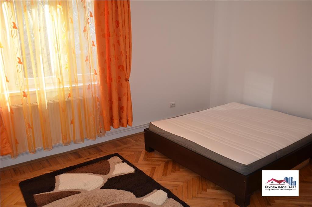 2 Rooms Apartment for Rent in Semicentral Area