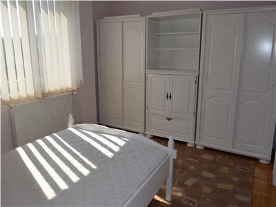 Apartament cu 3 Camere de Inchiriat in Zona Semicentrala