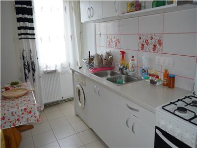 Apartament cu 3 Camere de Vanzare in Zona Tudor