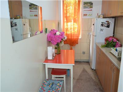 Ap. 4 Camere si Garaj langa UMF ideal pentru Investitie