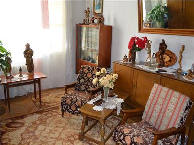 Apartament cu 2 Camere si Parcare Privata de Vanzare in 7 Noiembrie