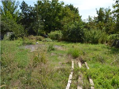 Teren de Vanzare cu Spatiu Comercial in Zona Mureseni