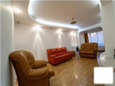 Apartament cu 3 Camere de Vanzare in Zona Tudor