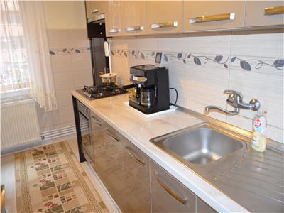 Apartament cu 3 Camere de Vanzare in Zona Fortuna - Tudor