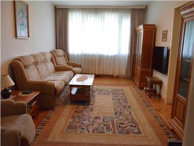 Apartament 3 Camere de Inchiriat Zona Aleea Carpati