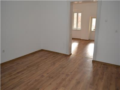 Spatiu Comercial de Inchiriat in Zona Centrala